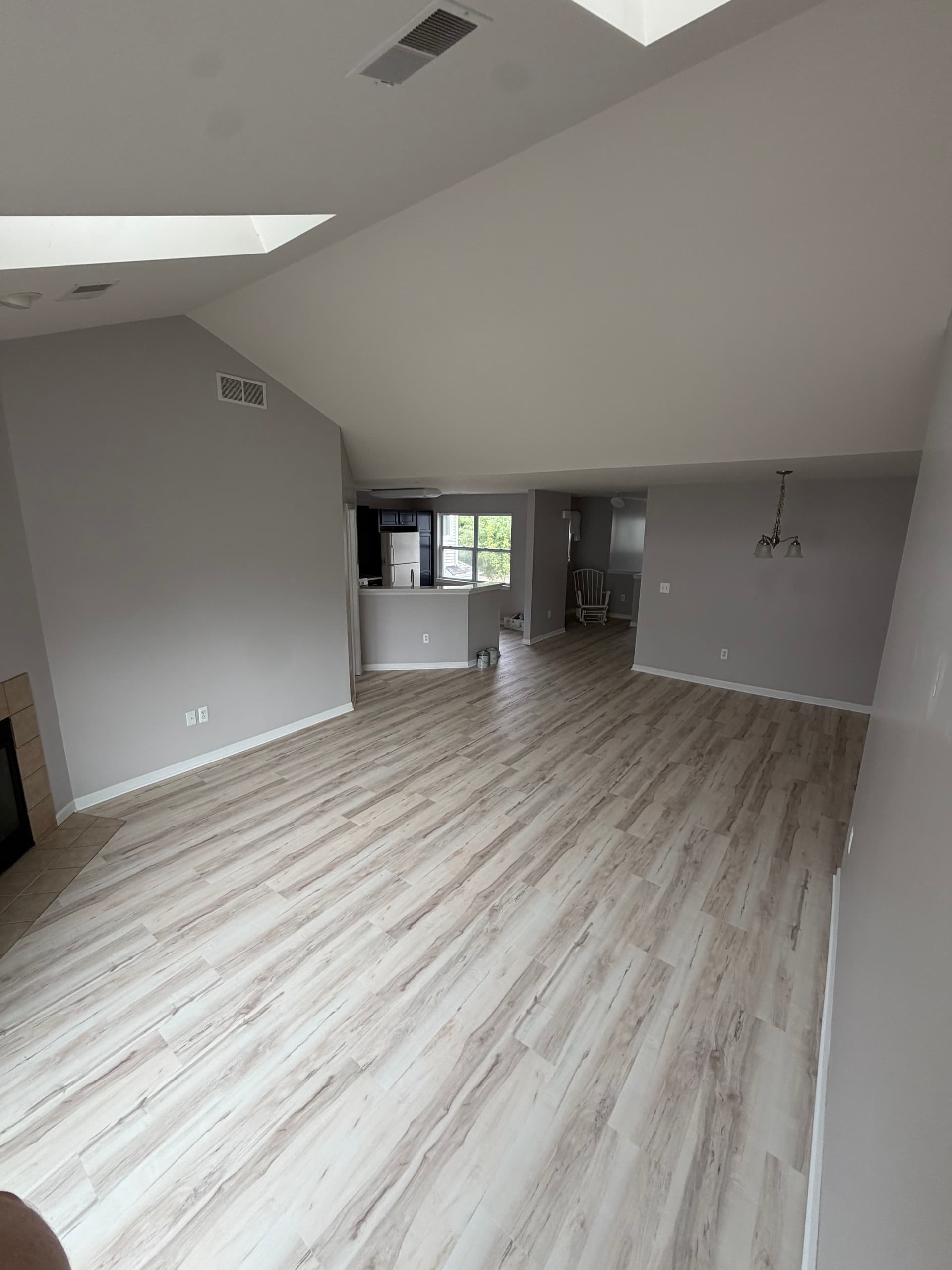 Gallery photos for New Floors, Fresh Kitchen and a Head-to-Toe Home Refresh: Image #6