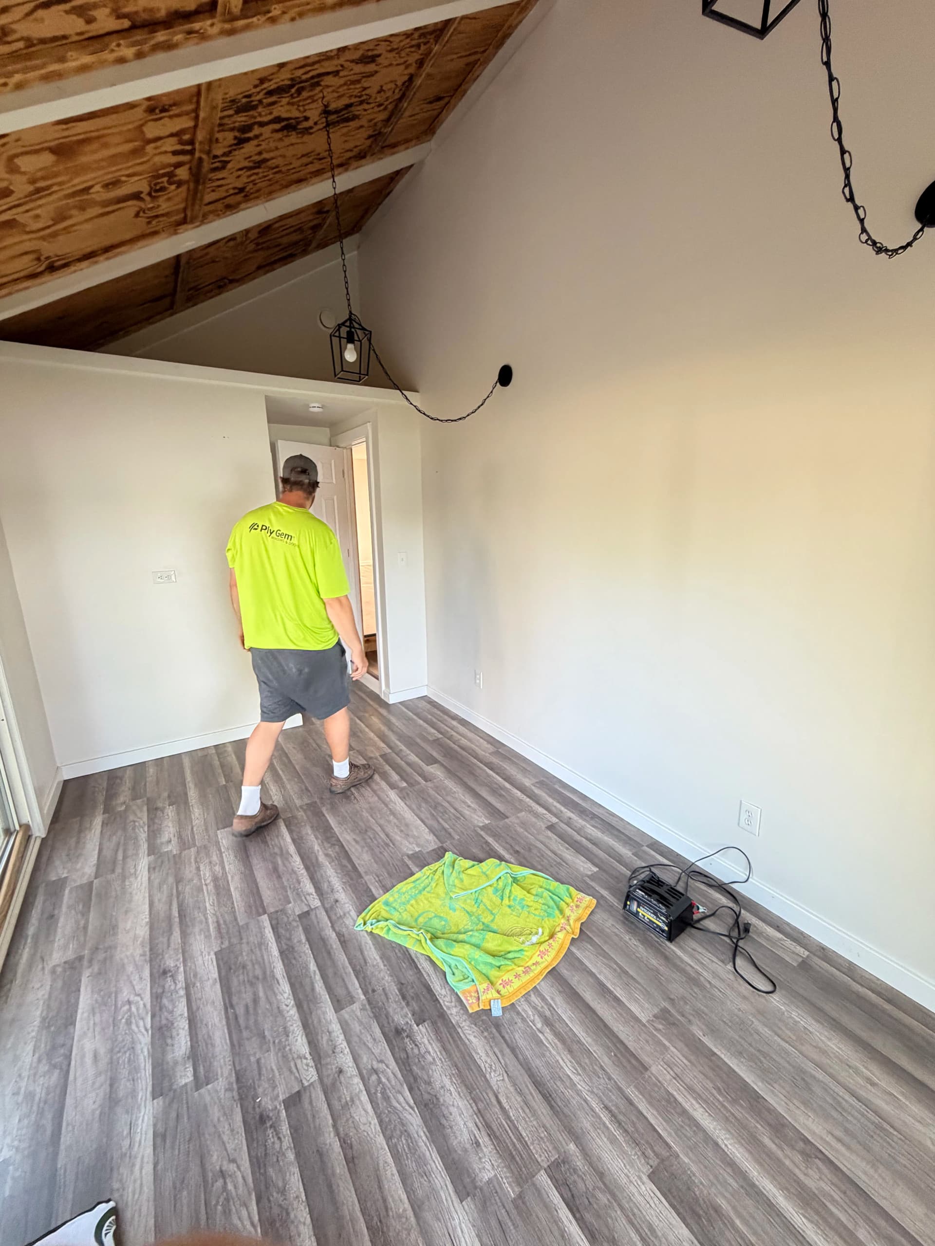Gallery photos for Lake House Interior Overhaul with New Flooring and Fresh Paint: Image #6