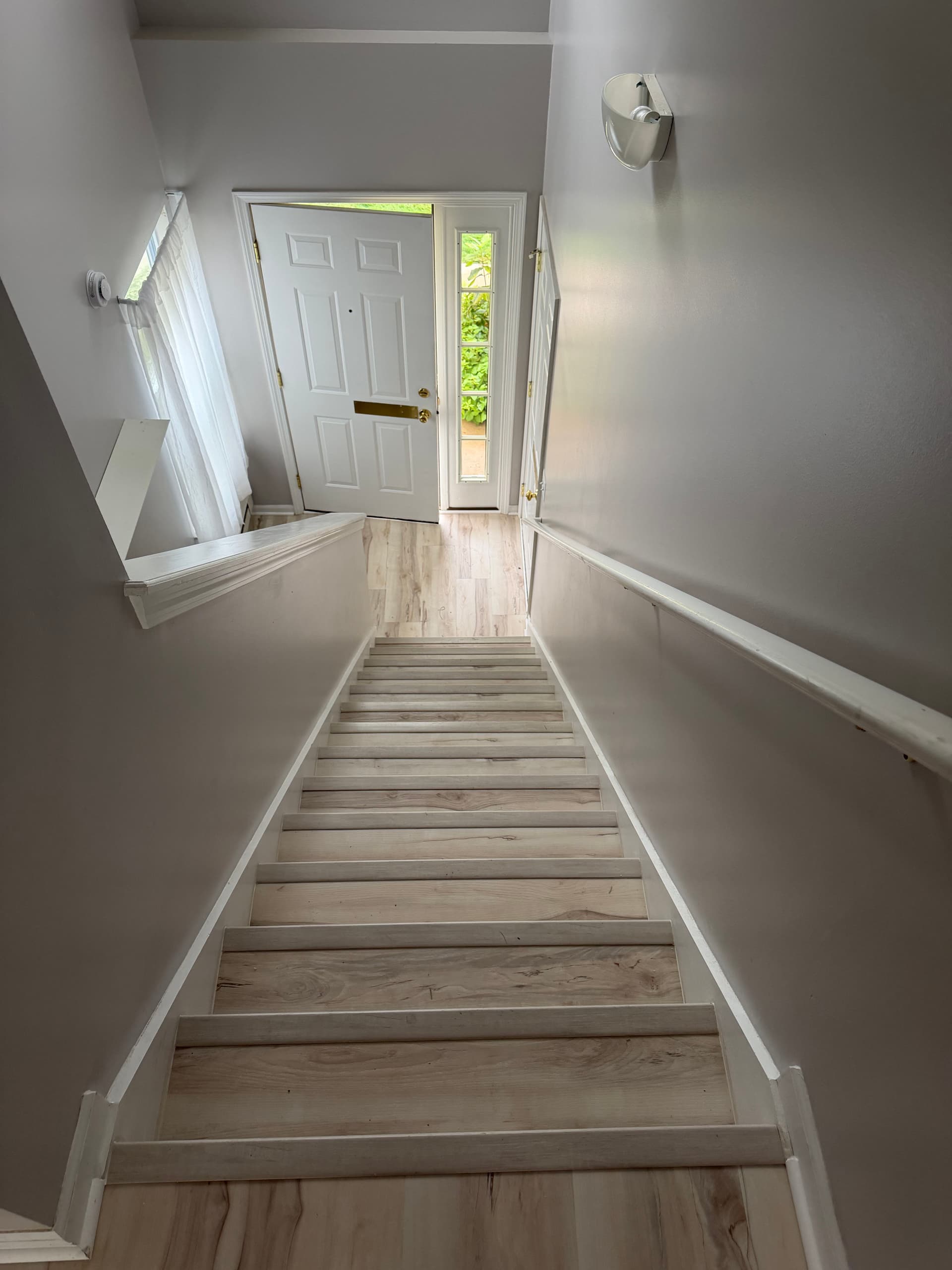 Gallery photos for New Floors, Fresh Kitchen and a Head-to-Toe Home Refresh: Image #4