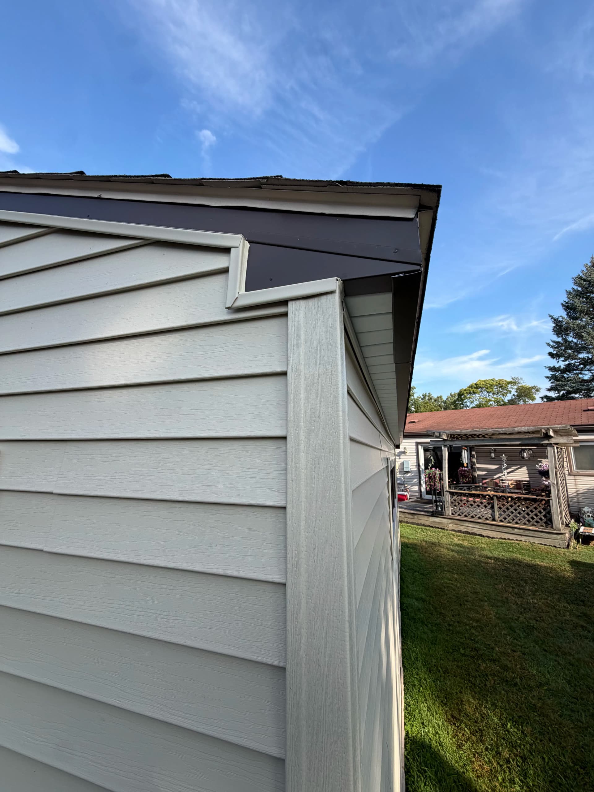 Gallery photos for Garage Siding Replacement and Flashing Repair Done Right: Image #1