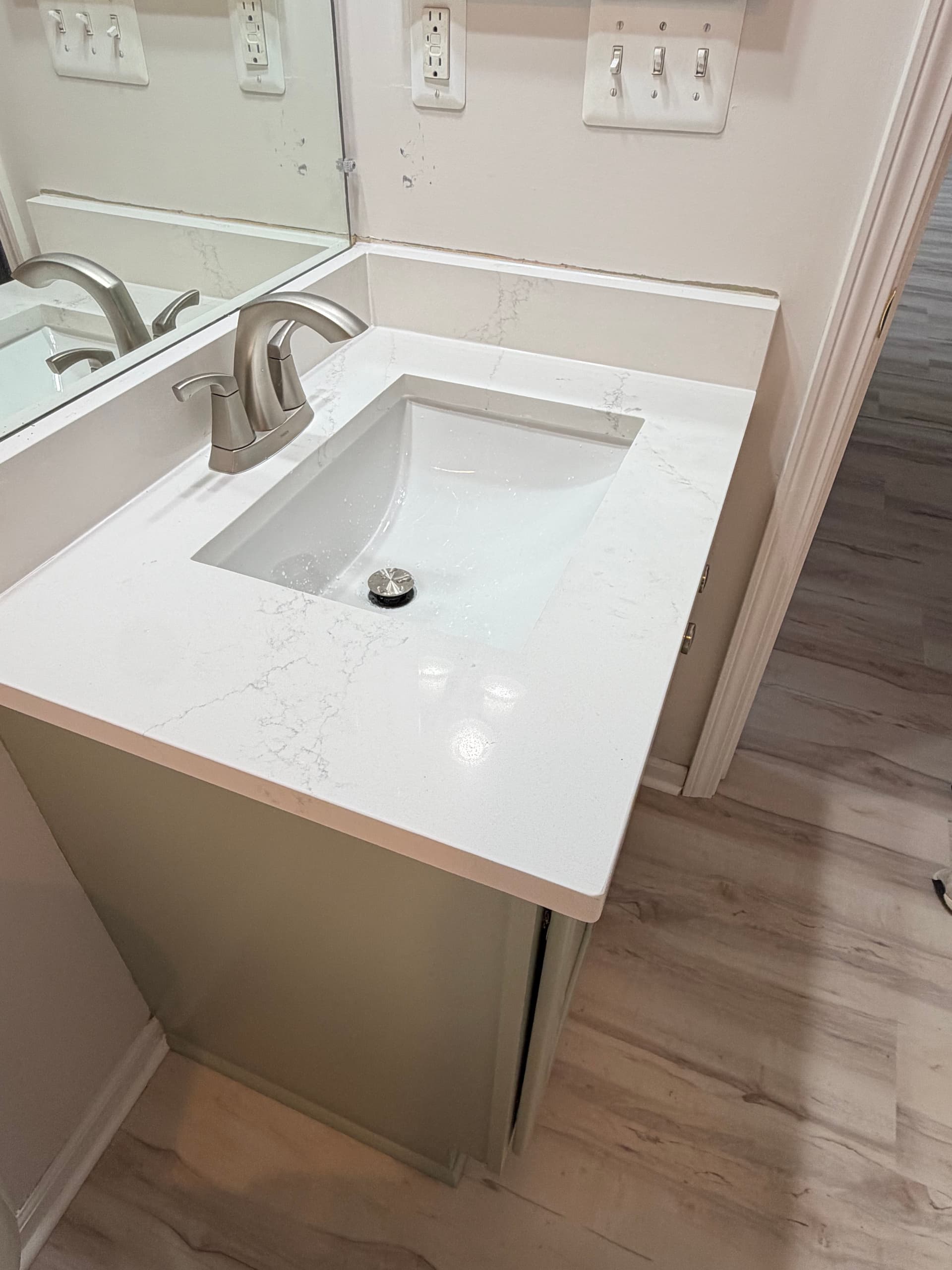 Gallery photos for New Floors, Fresh Kitchen and a Head-to-Toe Home Refresh: Image #9