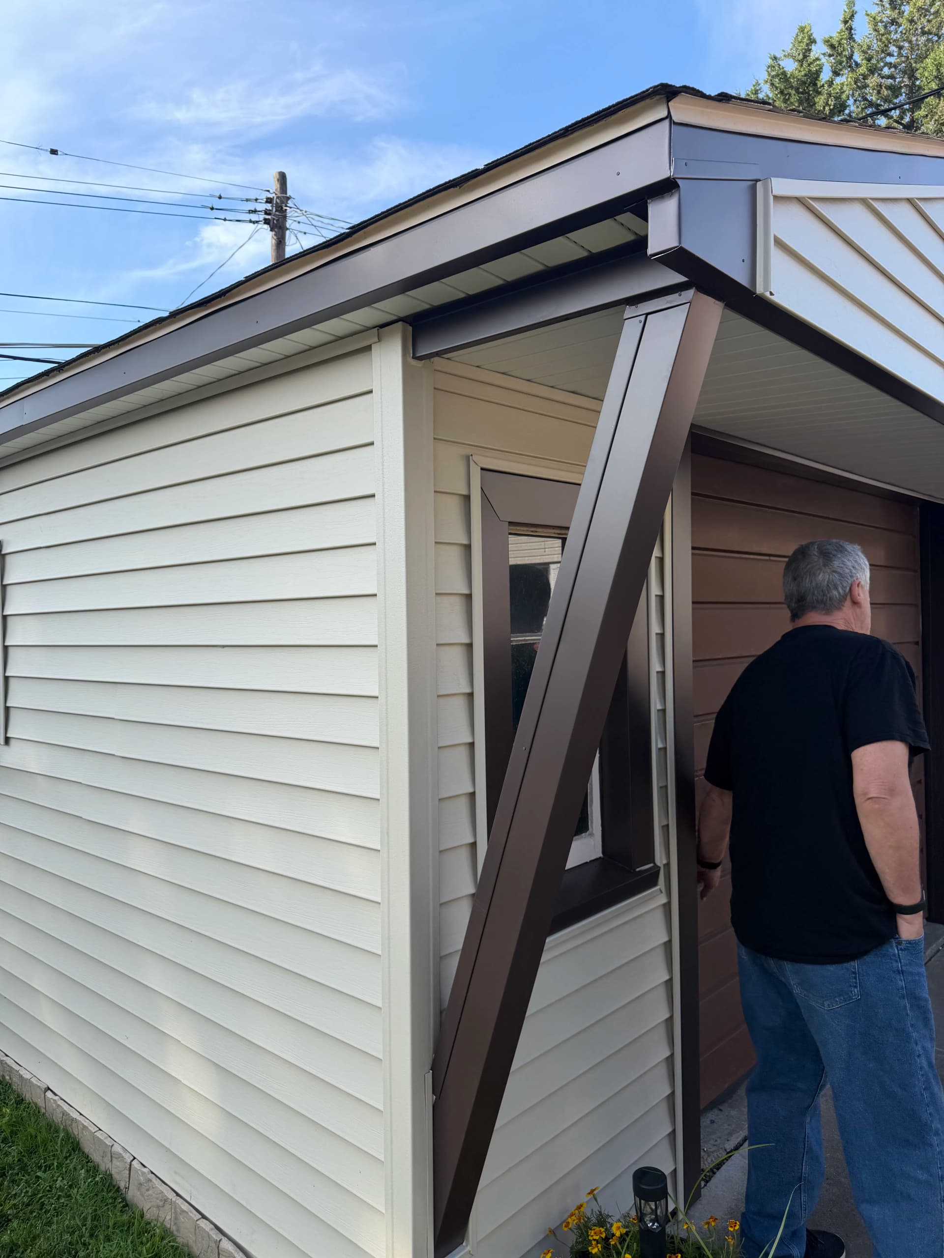 Gallery photos for Garage Siding Replacement and Flashing Repair Done Right: Image #2