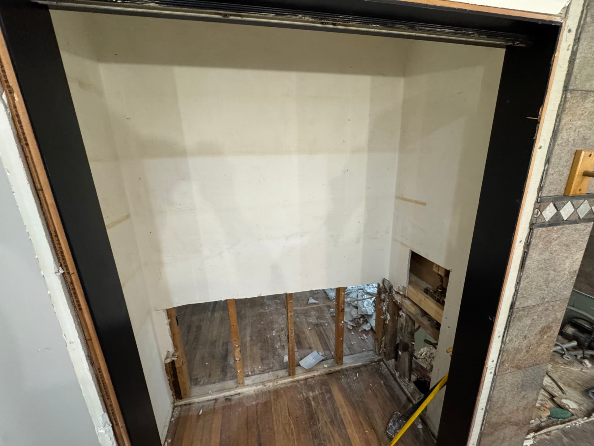 Gallery photos for Full House Interior Demo Done Right - Clean Slate, Zero Shortcuts: Image #6